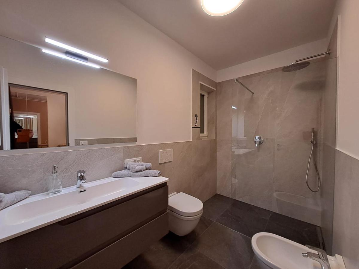 Guesthouse Le Palme Postal / Burgstall Kültér fotó